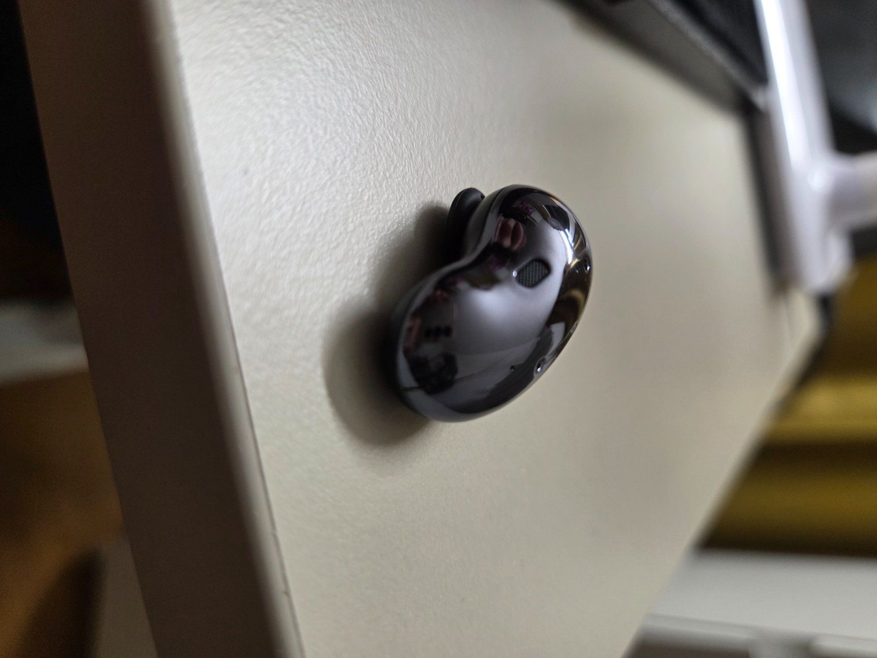Samsung Cuffie: Samsung Buds Live – Usato da Hochdorf venduto da lor_27 3