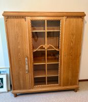 Holzschrank professionell restauriert
