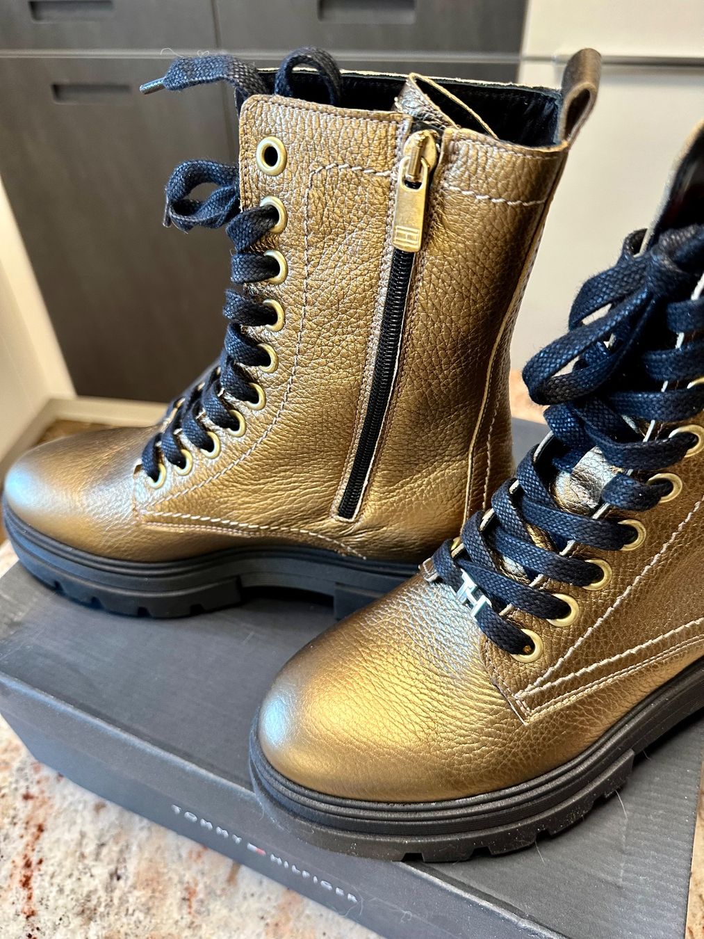 Tommy Hilfiger Scarpe da donna: Schnürstiefel TOMMY HILFIGER – Nuovo e nell'imballaggio originale da Spreitenbach venduto da Jessy8
