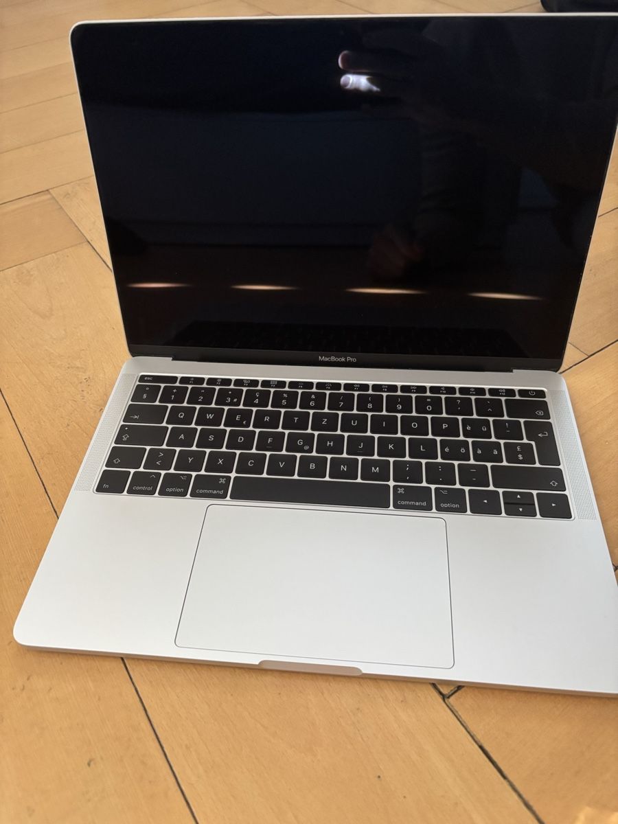 Apple Notebook: MacBook Pro 13", 2017 – Usato da Zürich venduto da patrick8008 1