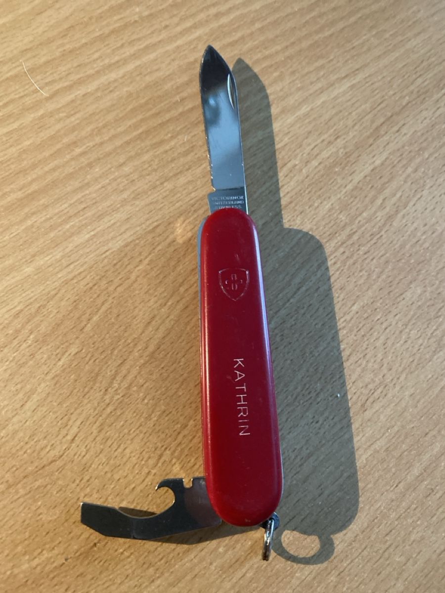 Victorinox Coltelli tascabile: Rotes Kathrin Taschenmesser Schweizer Kreuz – Usato da Dulliken venduto da Zuchu