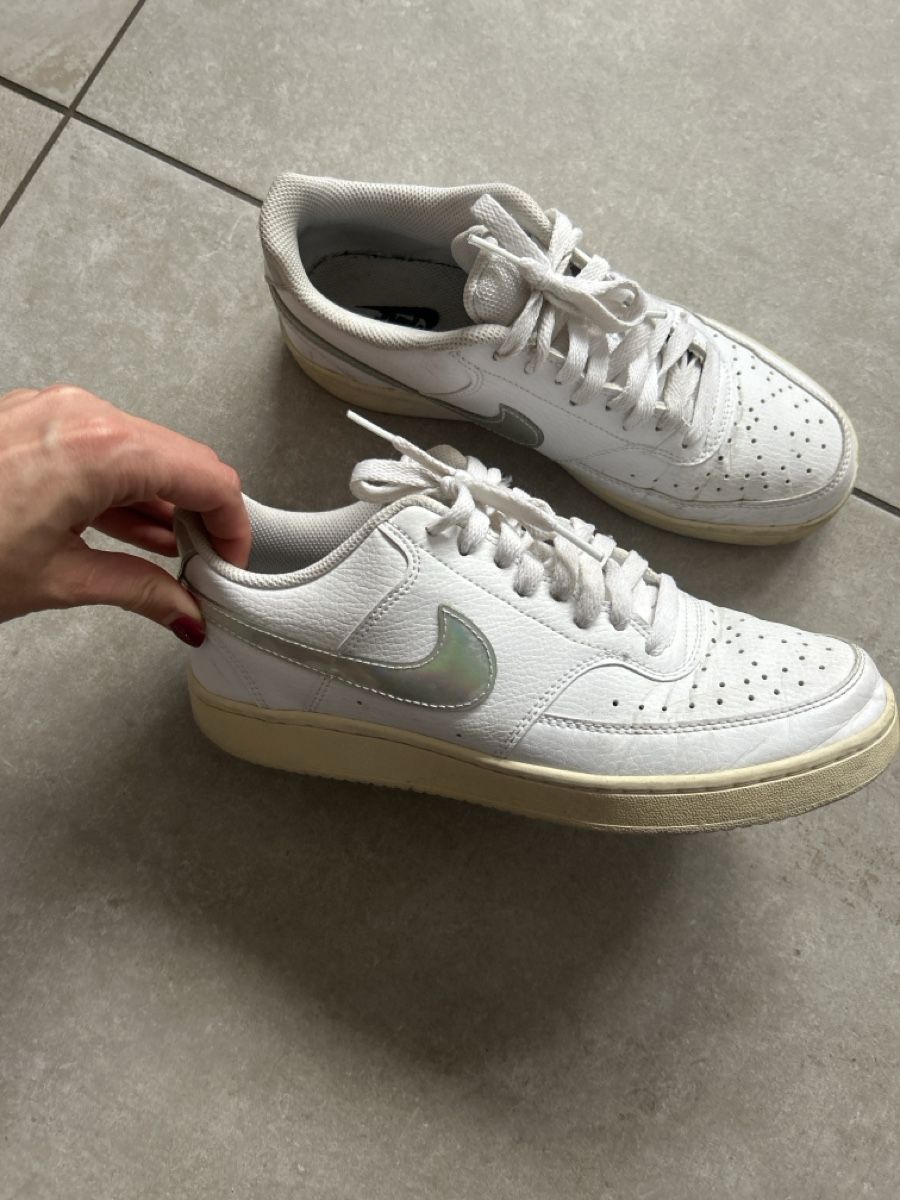 Nike Scarpe da uomo: Baskets Nike Court Vision Low, Taille 41, Blanc/Argent – Usato da Cornol venduto da meg_8ypf 1