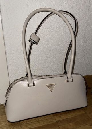 Guess Handtasche grau Top Zustand für Frühling/Sommer</b>