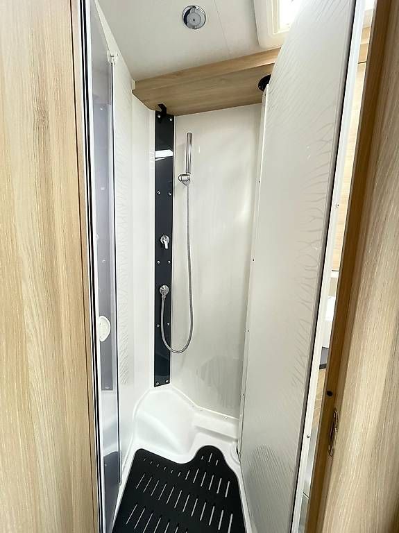 Veicoli da campeggio: Itineo Famili Compact CM660 – Usato da Langenthal venduto da Reisemobil01 5