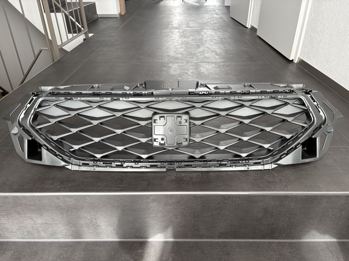 Seat Tutti pezzi di ricambio auto: Original Frontgrill Seat/Cupra Ateca – Nuovo e nell'imballaggio originale da Frauenkappelen venduto da tj_hawaii 2