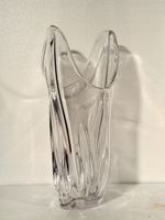 Elegant Glass Vase with Swirl Design - Spring Home Decor
