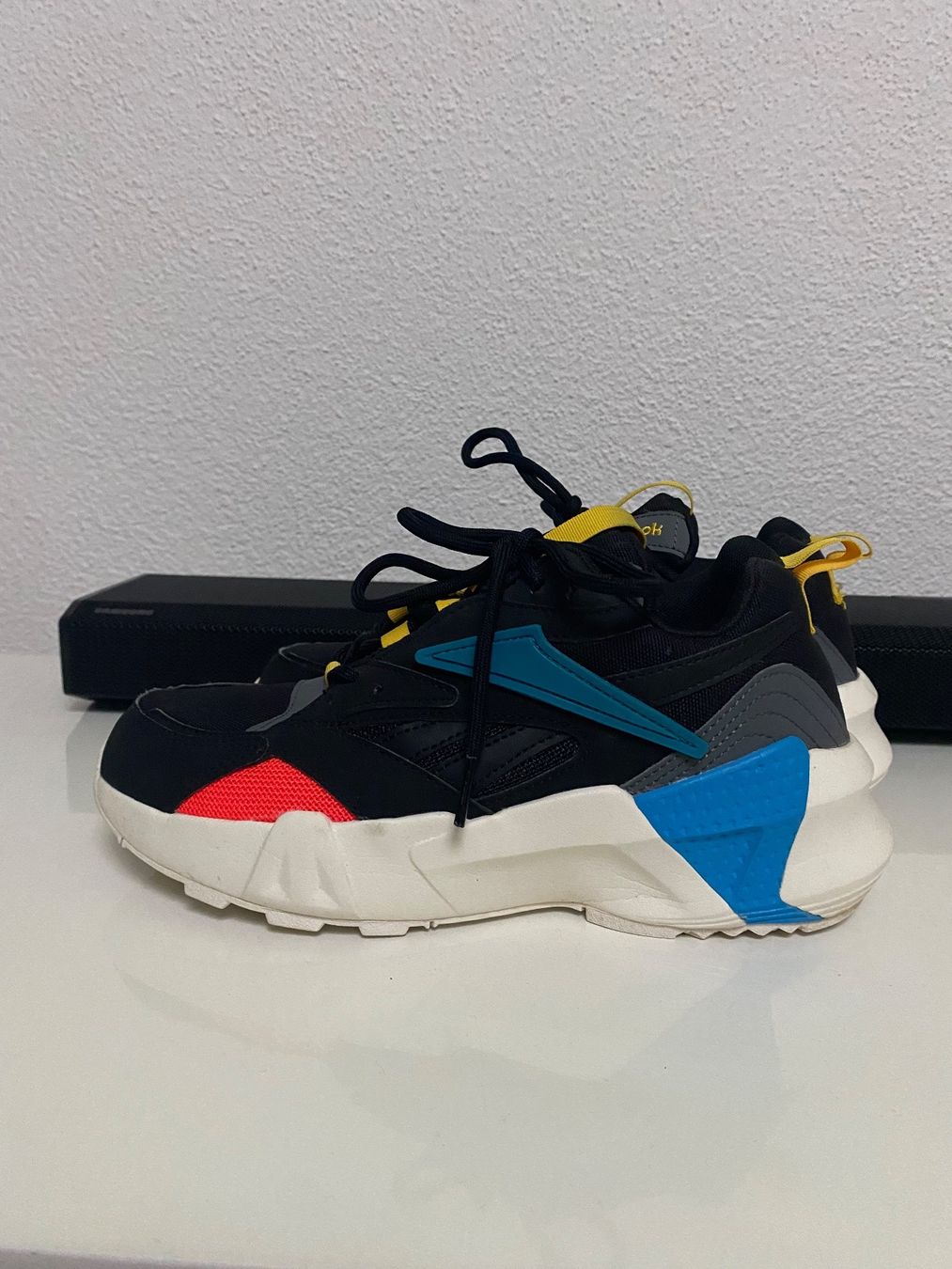 Reebok Scarpe da donna: Reebok Sneaker Damen Gr. 38 – Usato da Zürich venduto da Nutla 3