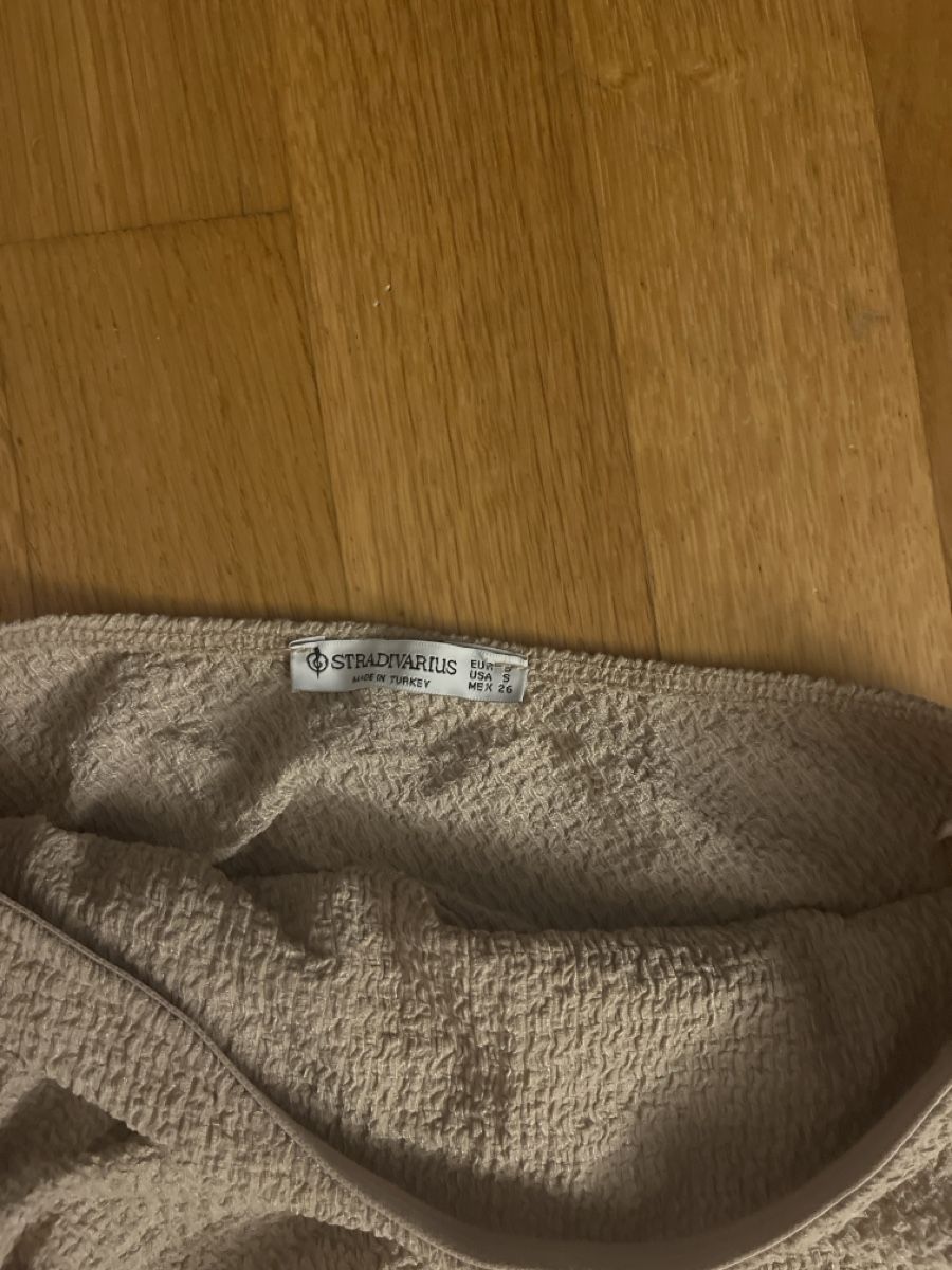 Stradivarius Vestiti: Kleid Stradivarius Beige  – Usato da Zürich venduto da zoe_6fqm 2