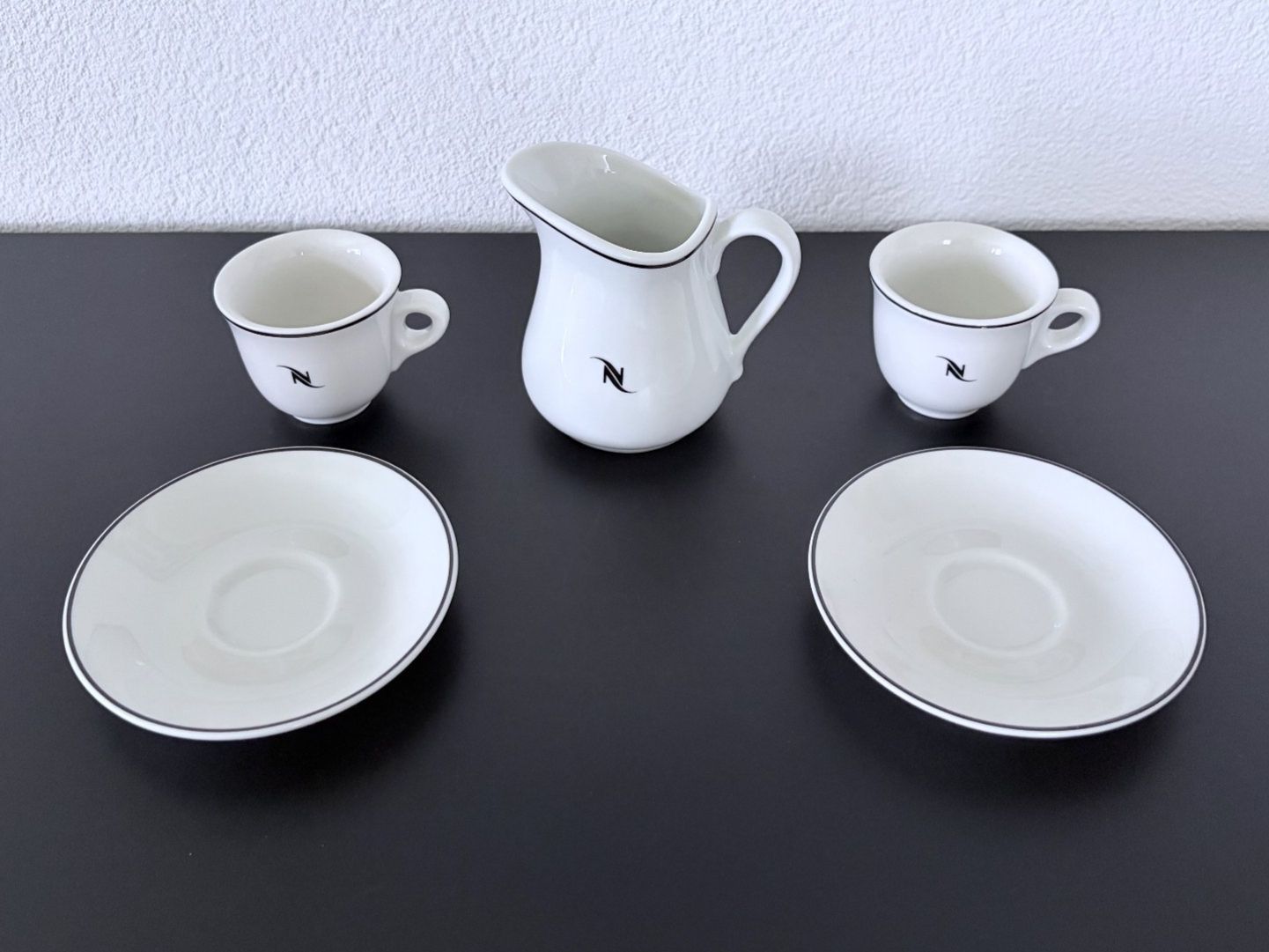 Nespresso Tazze: Nespresso Espressotassen-Set mit Kännchen – Usato da Birr venduto da Jamonline 1