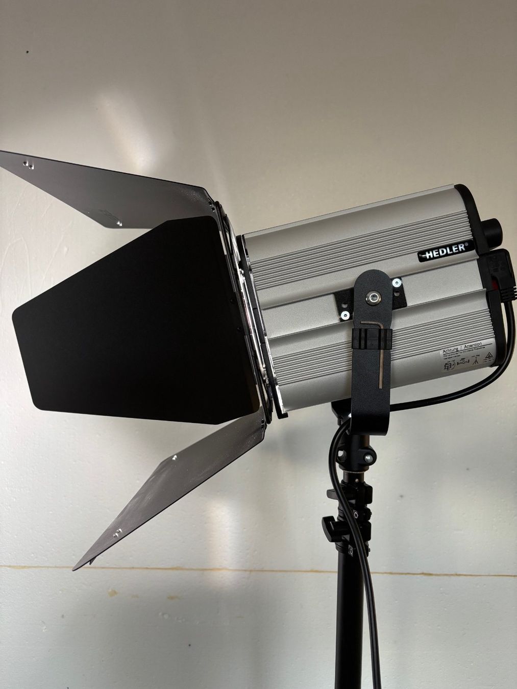 Lampade: Studioleuchte Hedler Profilux LED1000 DMX – Usato da Luzern venduto da Affoltera 1
