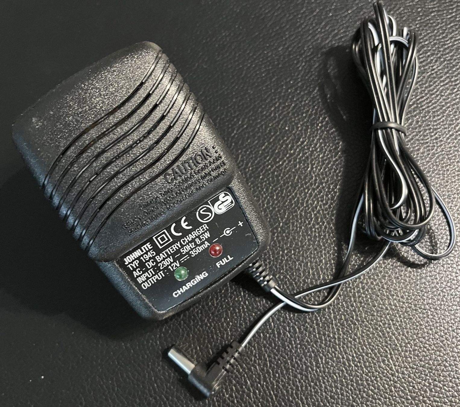 Caricatori & Batterie: AC - DC BATTERY CHARGER Johnlite – Nuovo (secondo la descrizione) da Zürich venduto da baracuda8048