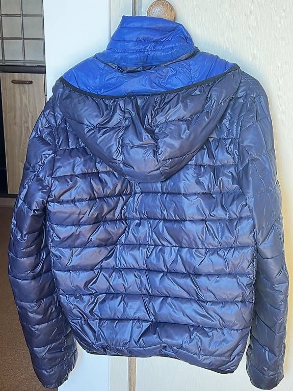 Jacken: Daunenjacke Tommy Hilfiger – Gebraucht aus Glattbrugg von ris124 1