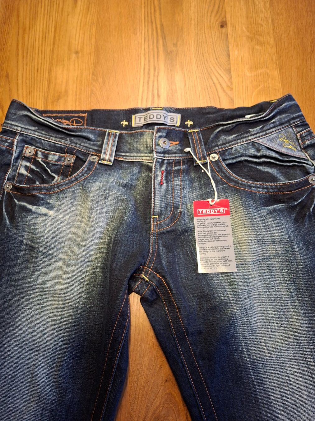 Jeans: Schweizer Kult Herren Jeans – Nuovo e nell'imballaggio originale da Hasle b. Burgdorf venduto da Cefamo 1