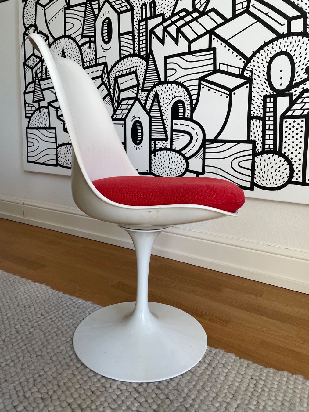 Knoll Sedie: Original Saarinen Tulip Stuhl – Usato da Luzern venduto da Nelemamuk