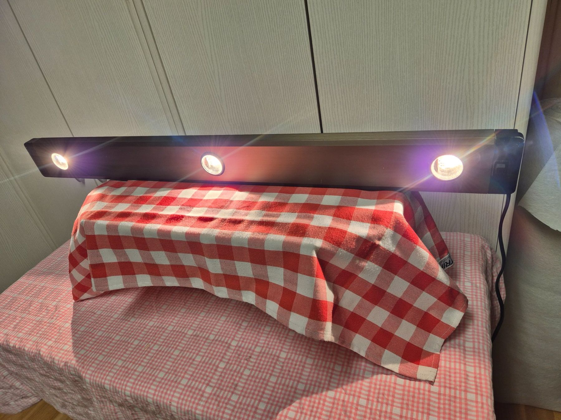 Lampade: Halogen Unterbaulampe – Usato da Stachen venduto da campclenga 3