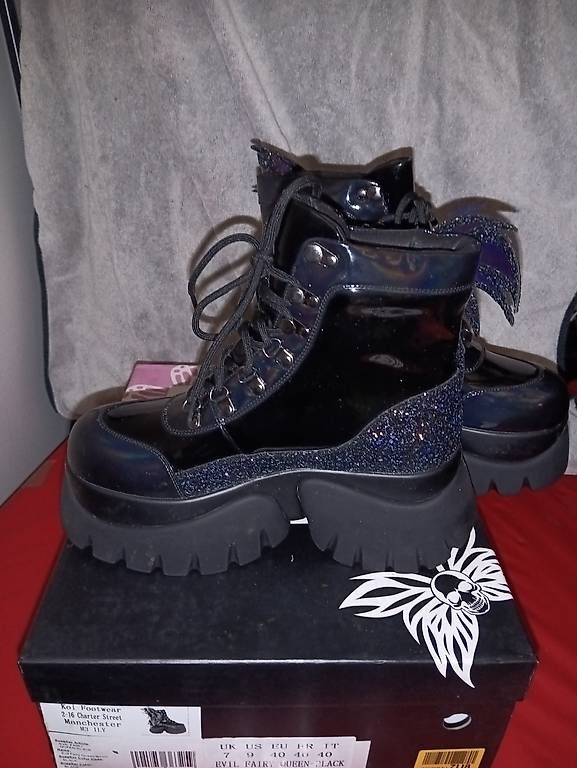 Scarpe da donna: Koi Footwear Gothic – Nuovo e nell'imballaggio originale da Wangen SZ venduto da mkaelin87 1