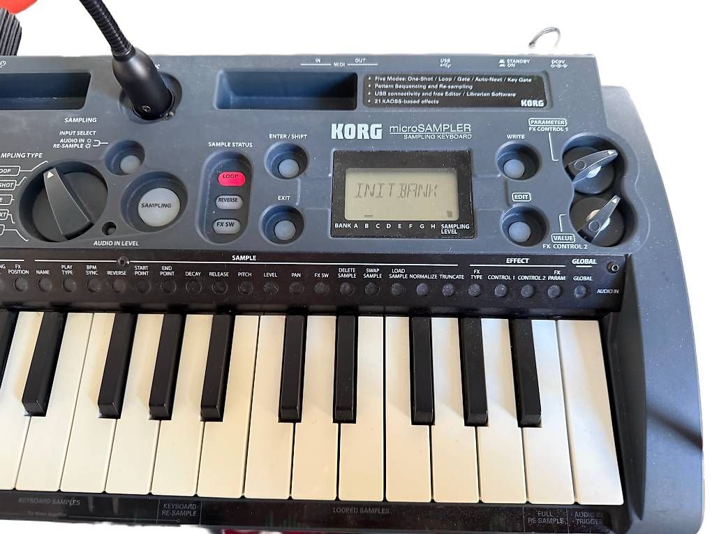 Korg Strumenti musicali: KORG microSAMPLER Sampling Keyboard + Mikrofon – Usato da Bern venduto da Lenijupiter 3