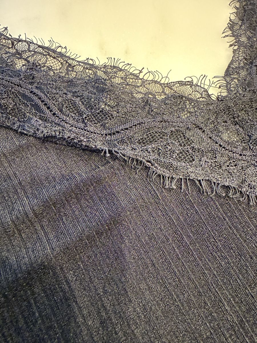 H&M Top: Langarmshirt mit Spitze H&M - Grösse M  – Usato da Wohlen AG venduto da Coco_91 2