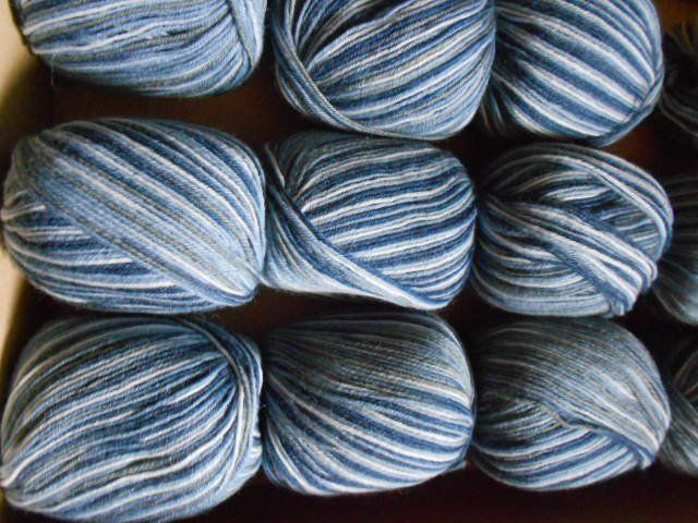 Lana: 12 Knäuel Wolle mit Cashmere  blau-hellblau hellgrau – Nuovo (secondo la descrizione) da Flühli LU venduto da primula-47 1
