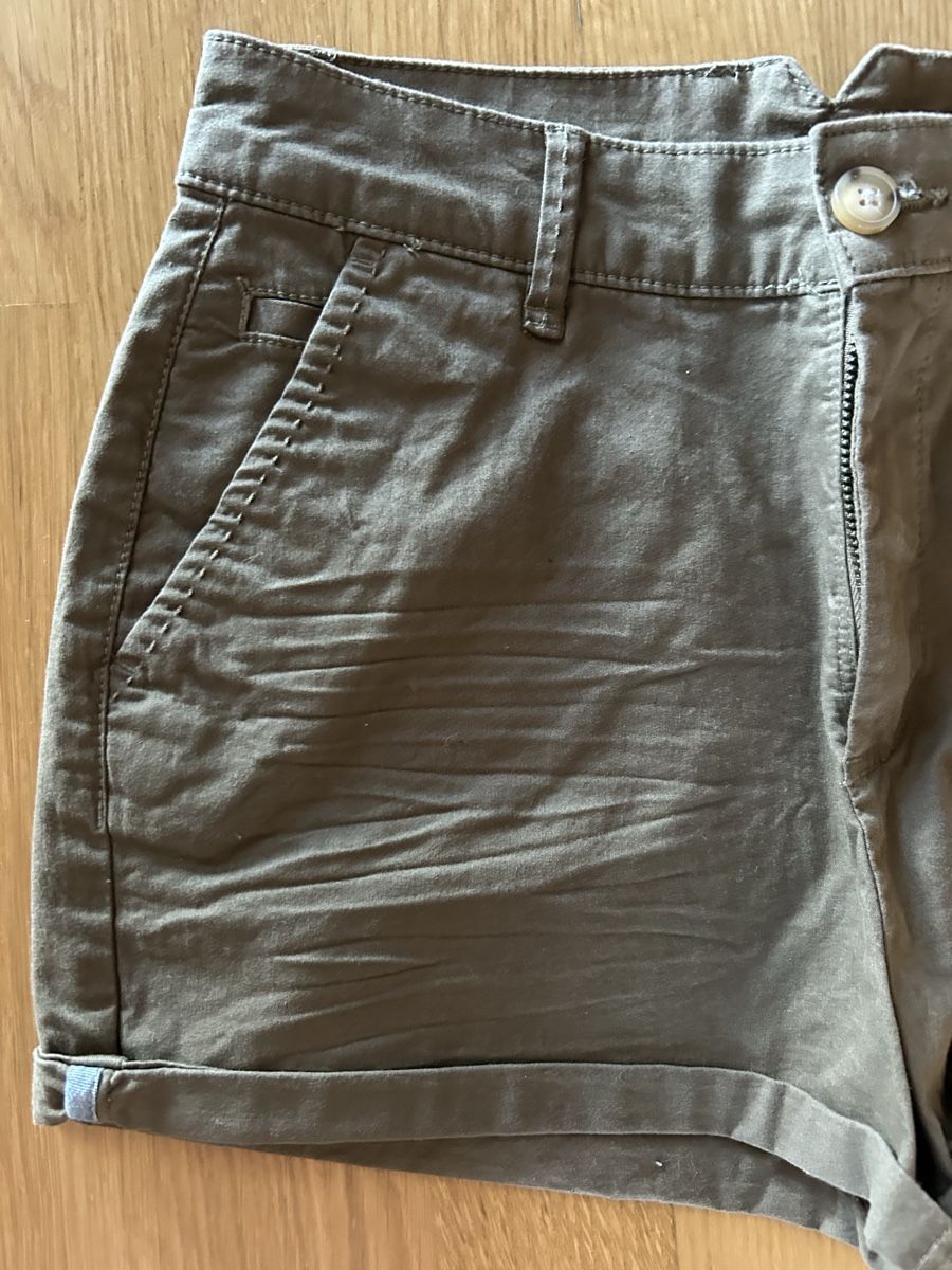 C&A Hosen: Short kaki 34 – Gebraucht aus Daillens von guisepa 1