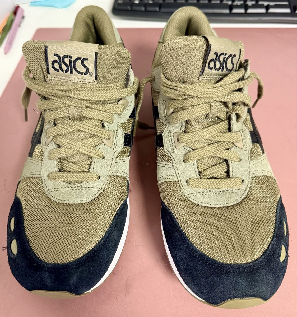 Asics Scarpe da uomo: Asics Laufschuhe, Gr. 45 – Usato da Urdorf venduto da Bailey72