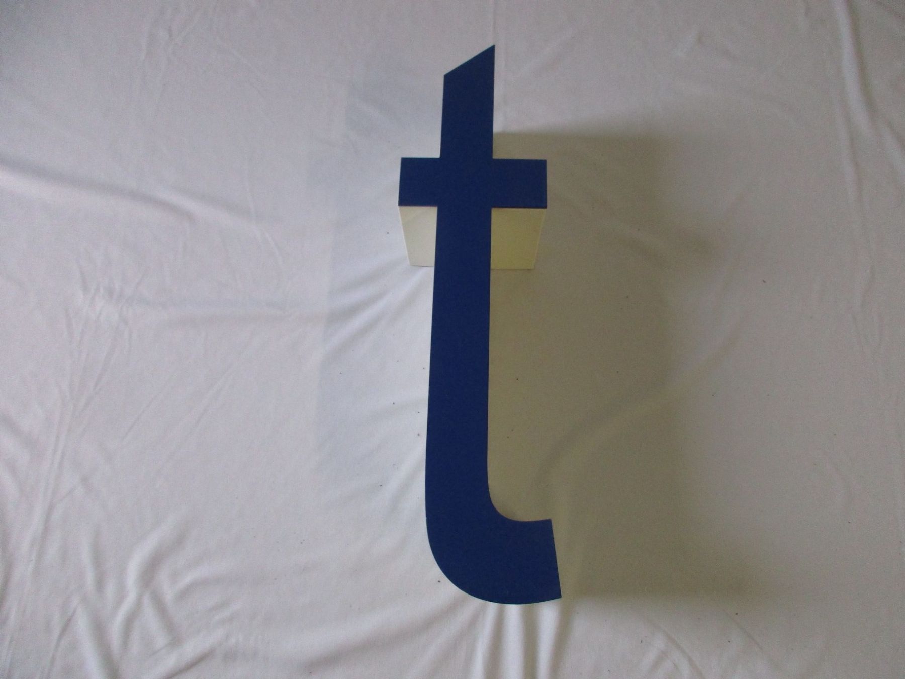 Alle Dekorationen: Leuchtbuchstabe "t" – Gebraucht aus Reiden von Reipa0