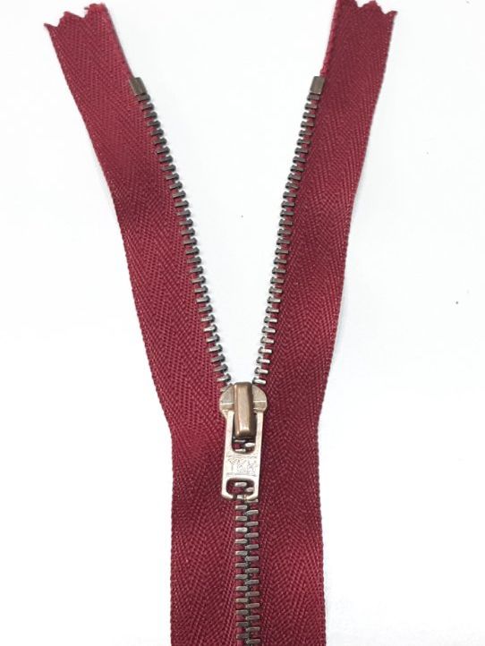 Tessuti: Reißverschluss 16 cm -  Fermeture éclair 16 cm – Nuovo (secondo la descrizione) da Savagnier venduto da Marderuth