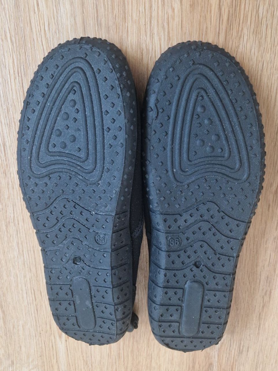 Scarpe per ragazzi: Wasserschuhe – Usato da Lotzwil venduto da DonGavallo 2