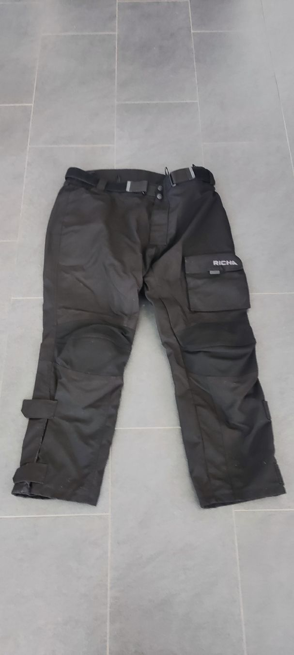 Pantaloni: Richa Motorradhose – Usato da Gränichen venduto da 4immer