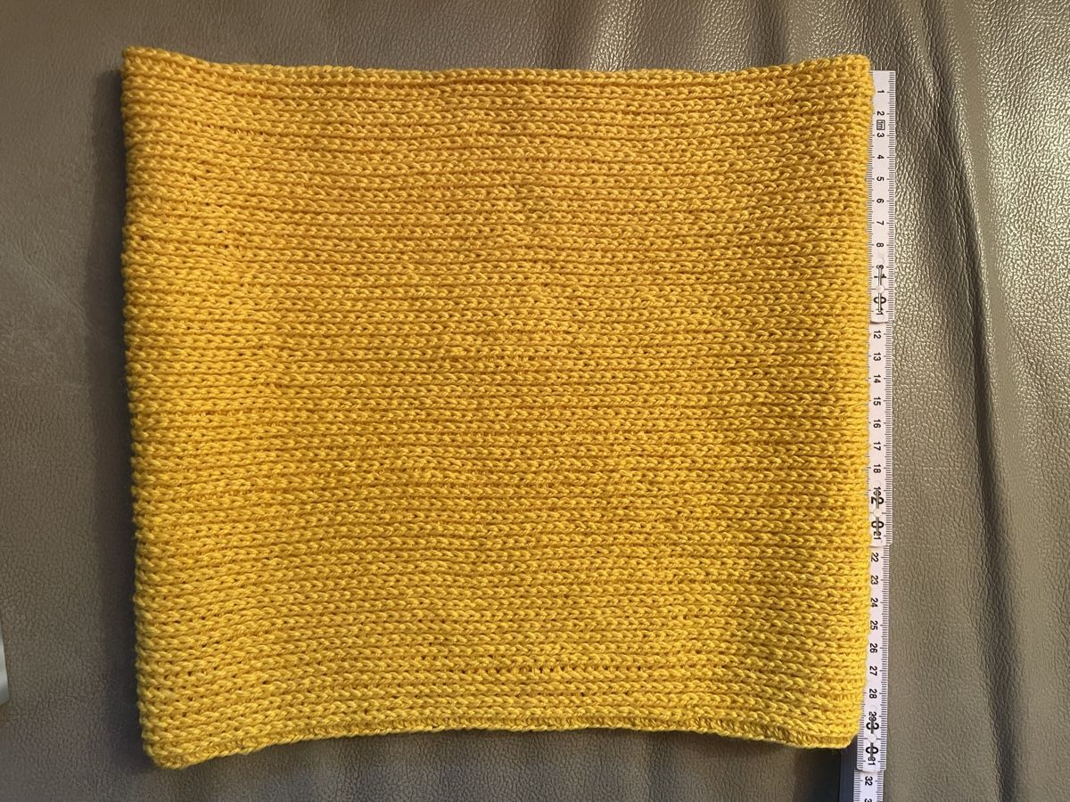 Foulard & Sciarpe: SCHLAUCHSCHAL - LOOP SCHAL - COWL - MERINOWOLLE – Nuovo e nell'imballaggio originale da Buchs AG venduto da fischli610
