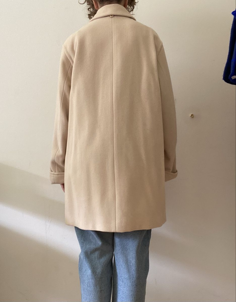 Gérard Darel Cappotti: Vintage Gérard Darel beige Coat – Usato da Genève venduto da lau_nkr9 2