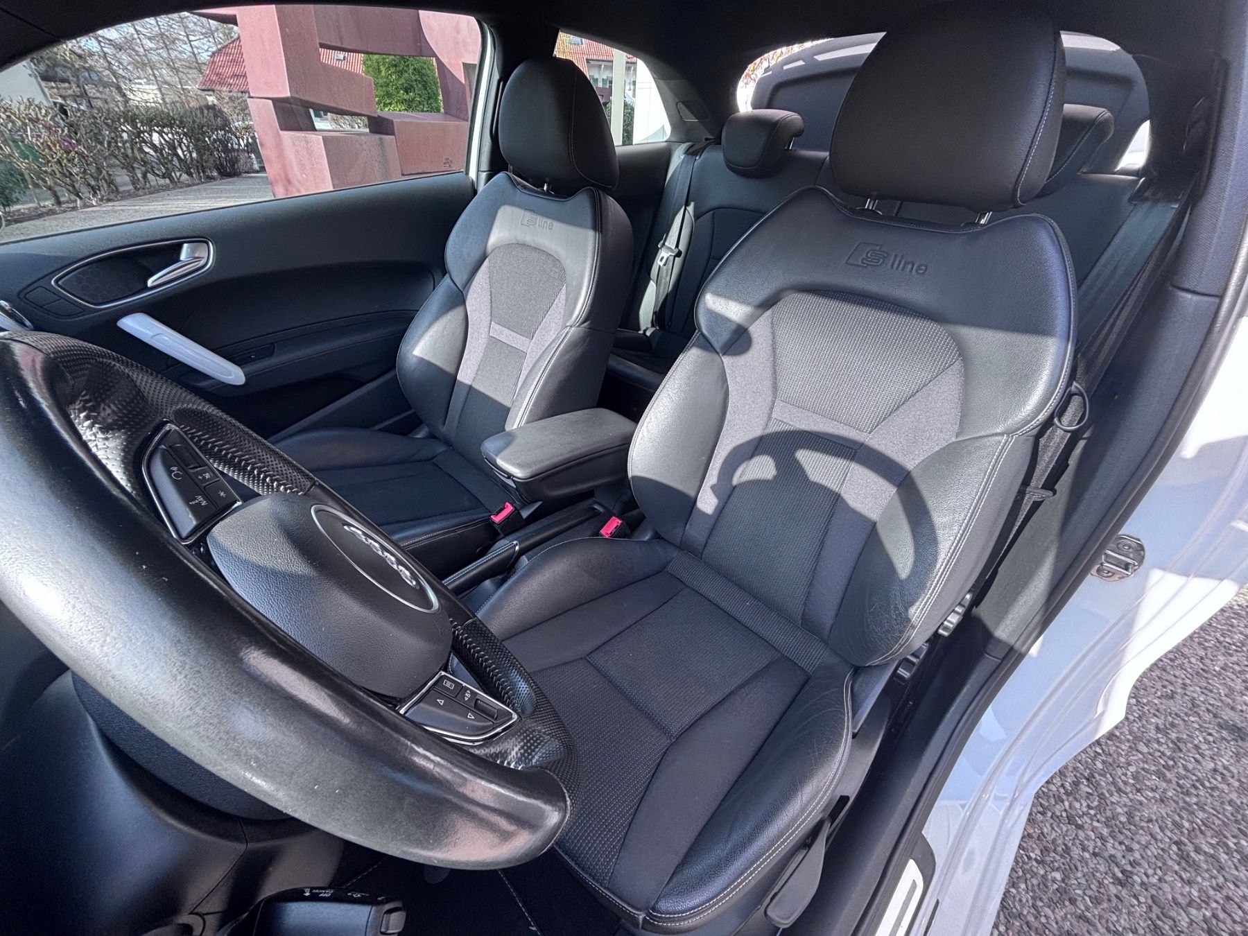 Audi Autos: Audi A1 Sport 1.4 TFSI – Gebraucht aus Genève von loa_6xs6 8