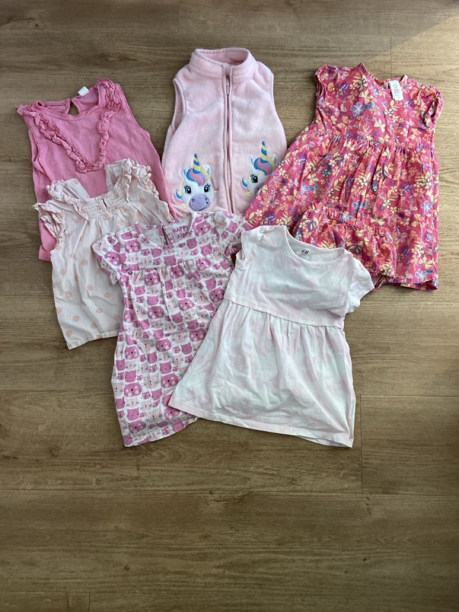 Lotti & Set di vestiti: Kleiderpaket Sommer Grösse 86/92 – Usato da Luzern venduto da higa01