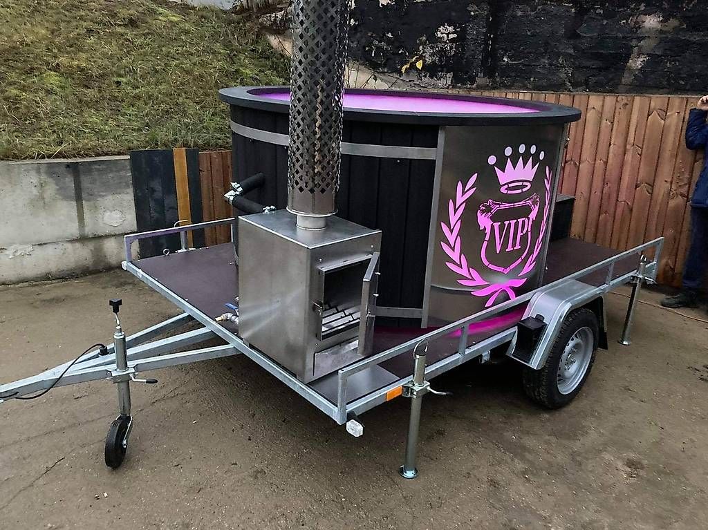 Whirlpool: Mobiler Hotpot , Badefass , Whirlpool inkl. Anhänger – Usato da St. Gallen venduto da Spa_at_Home911 1