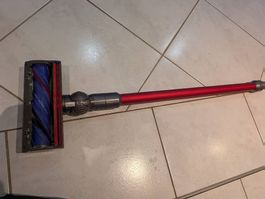 Dyson brosse et tube daspiration Rouge V8. V10, V11, V15