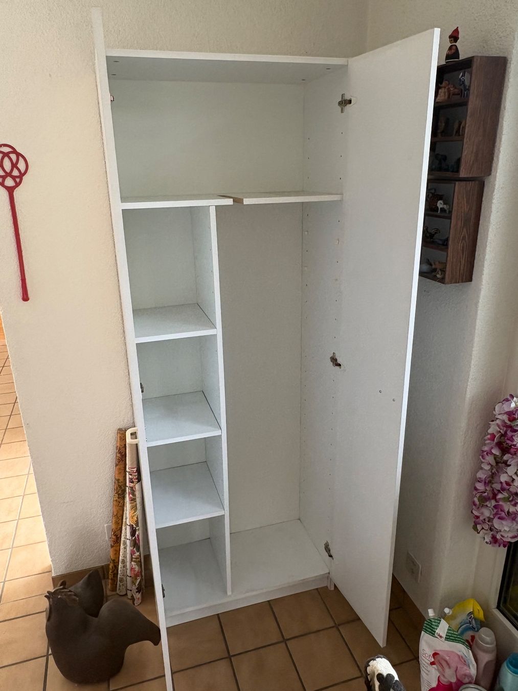 Armadi: Weisser Putzschrank – Usato da Frick venduto da Rukki 1