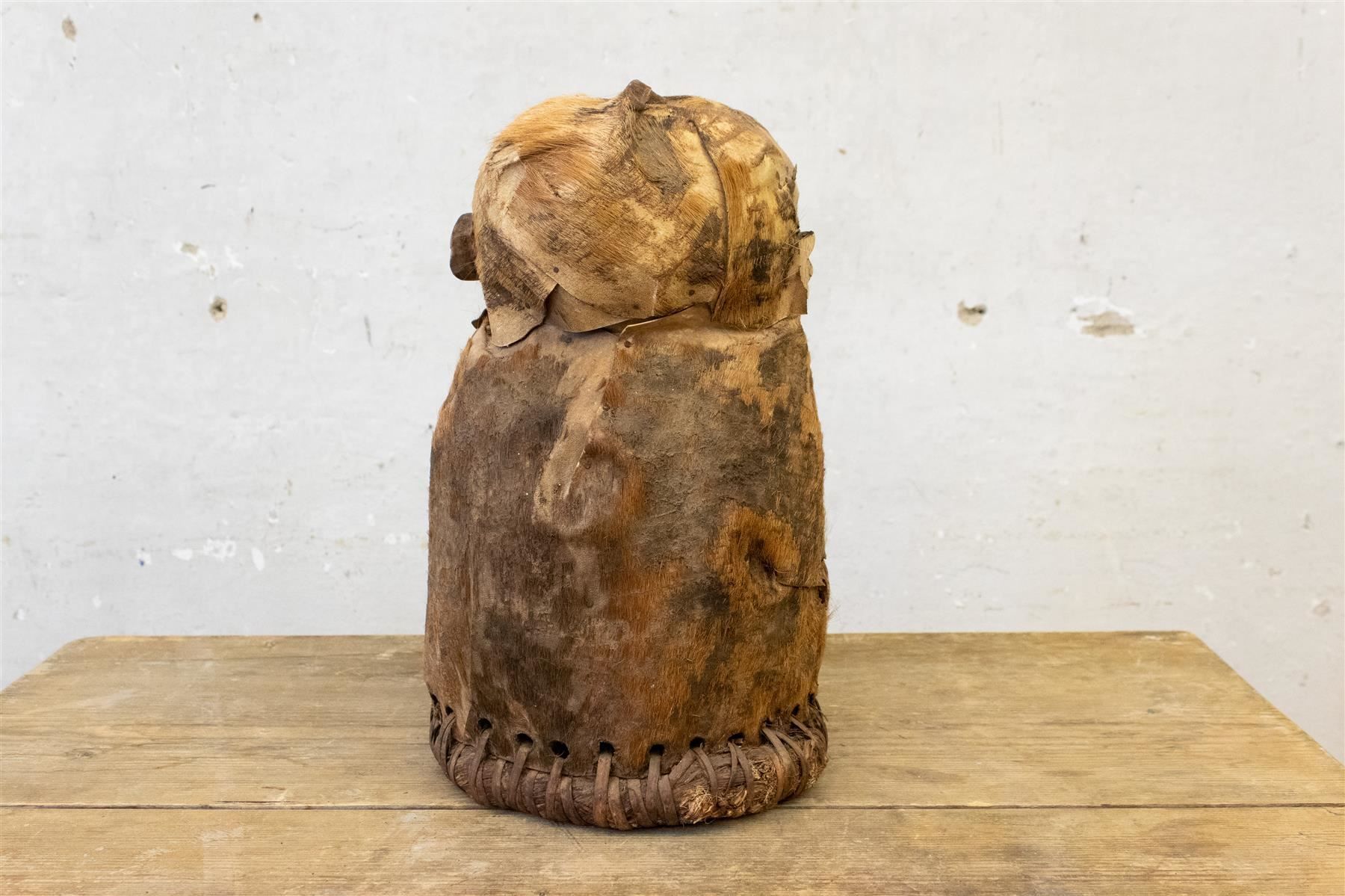 Sculture & Statue: Afrikanische Affenskulptur aus Holz – Usato da Zürich venduto da ZuercherBrockenhaus 3