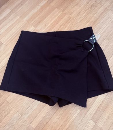 FB Sister Hosen Rock schwarz Groesse XS mit Ring und Nieten 