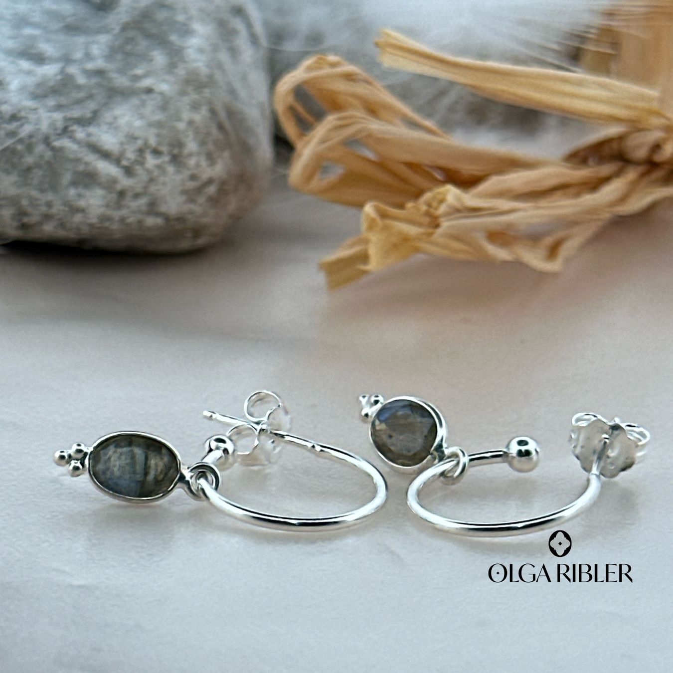 Olga Ribler Boucles d'oreille: Silberohrringe mit Labradorit – Neuf (Voir description) à Luzern par MonikaS03 6
