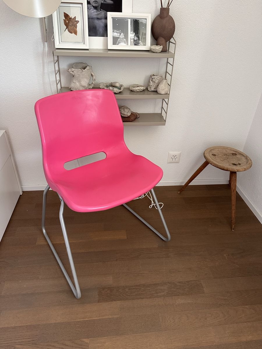 Chaises: IKEA SNILLE Stuhl pink – D'occasion à Luzern par cam_f7qx 1