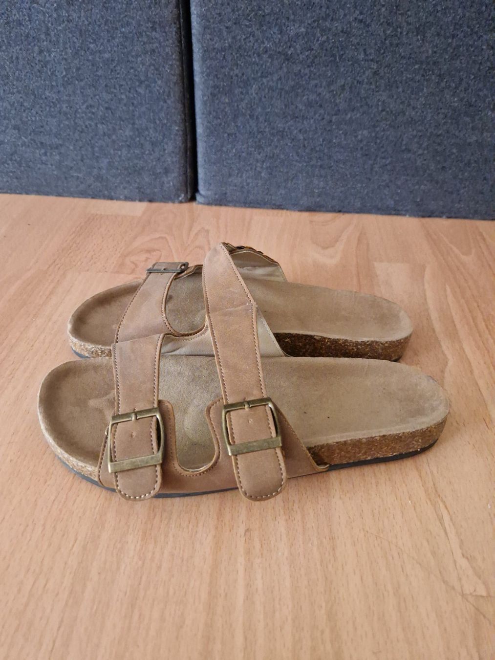 Scarpe da uomo: Pantoletten Clogs Beige Gr. 39 – Usato da Neuhausen am Rheinfall venduto da Alchimista