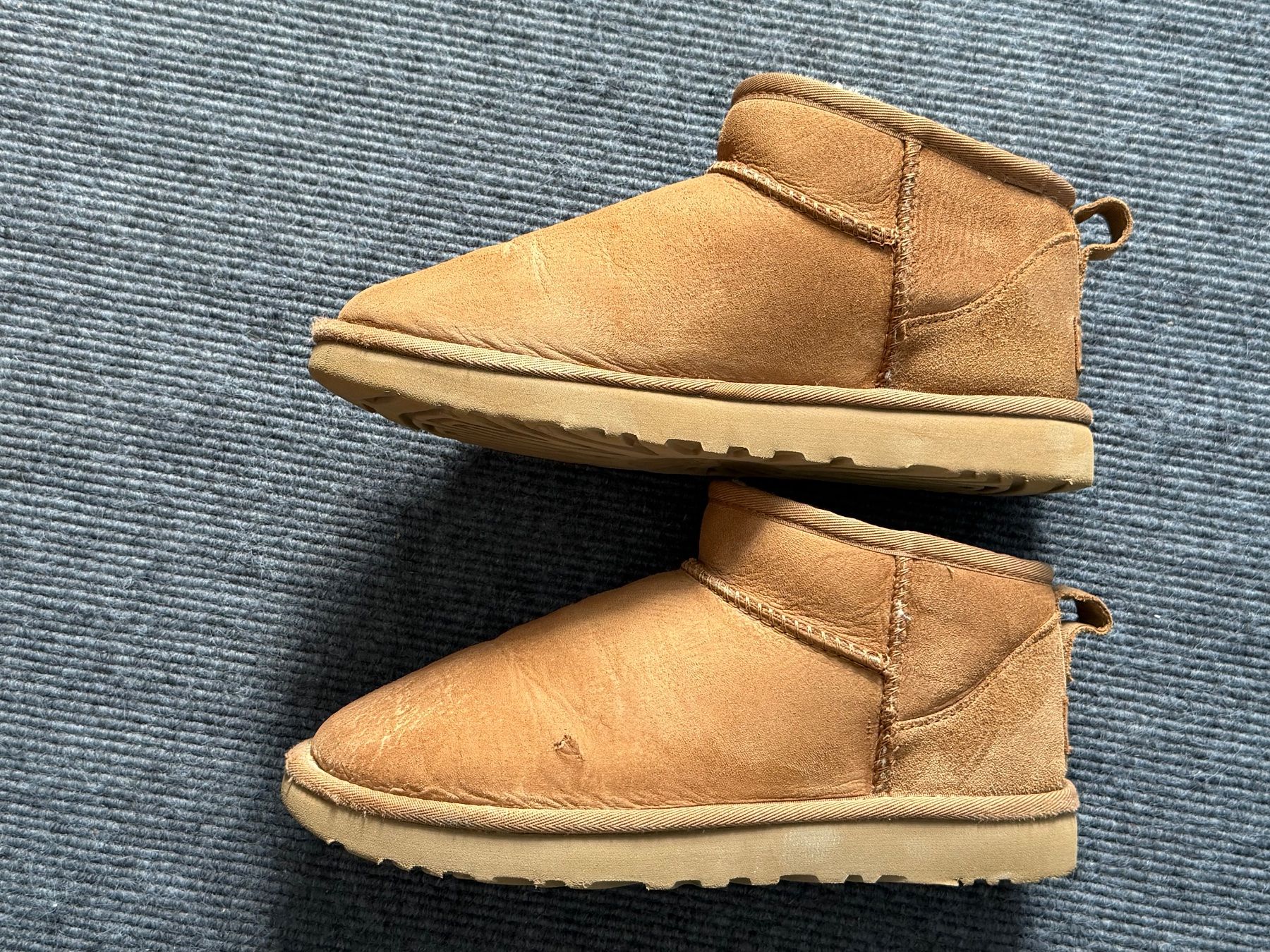 Ugg Scarpe da donna: UGGs: Stiefel halbhoch – Usato da Zürich venduto da rit_8qch 1
