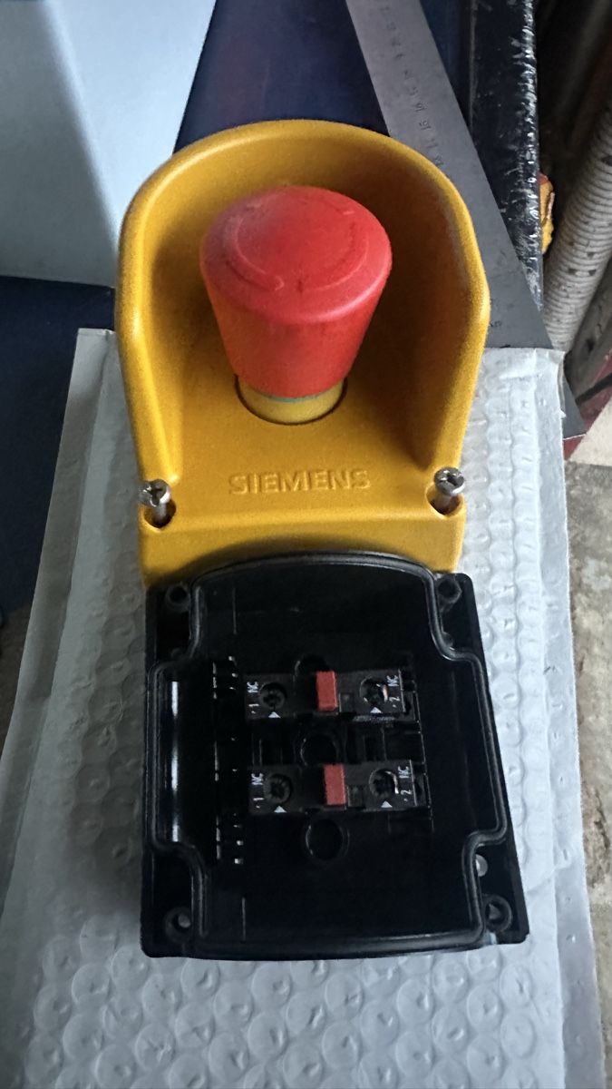 Siemens Schalter: Siemens Notausschalter – Neu (gemäss Beschreibung) aus Tägerwilen von picture-dreams 2