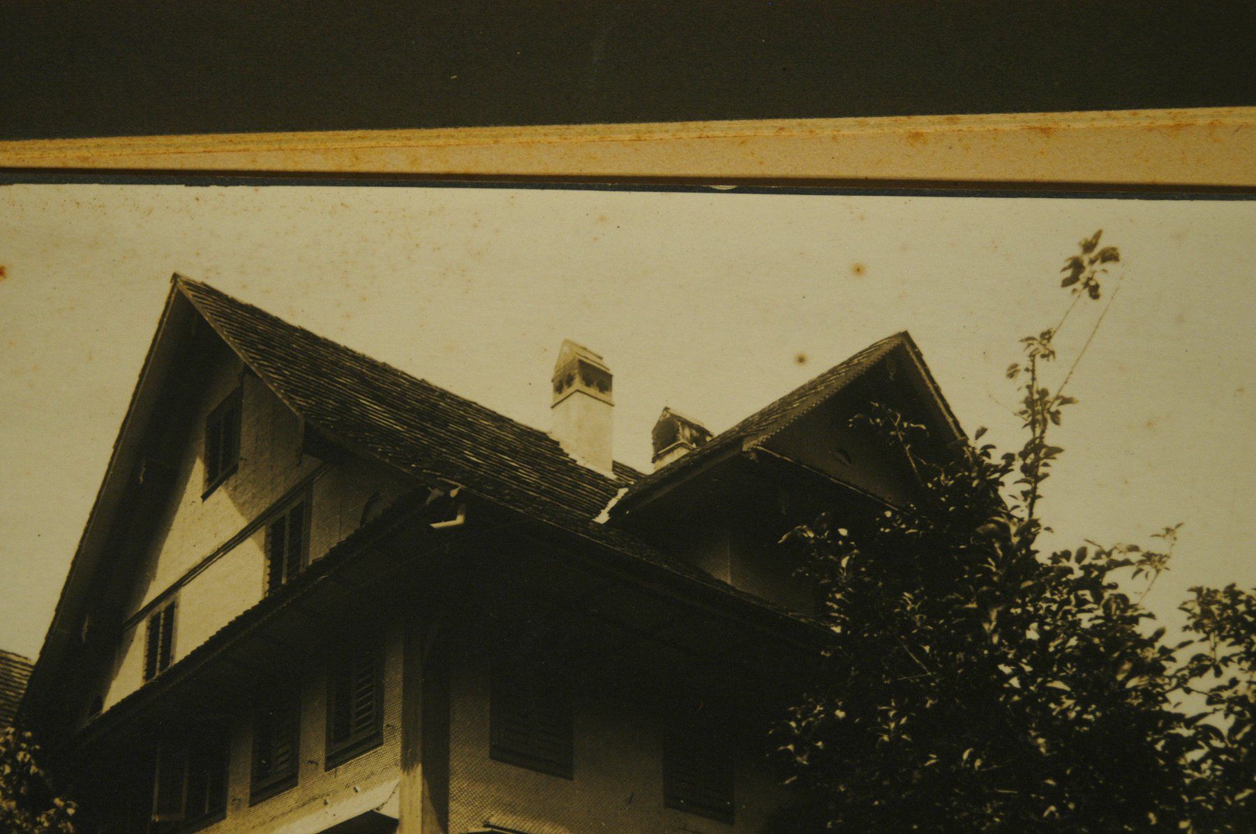 Poster & Bilder: Photo altes Bauernhaus mit Passpartout – Gebraucht aus Herisau von Wisen 1