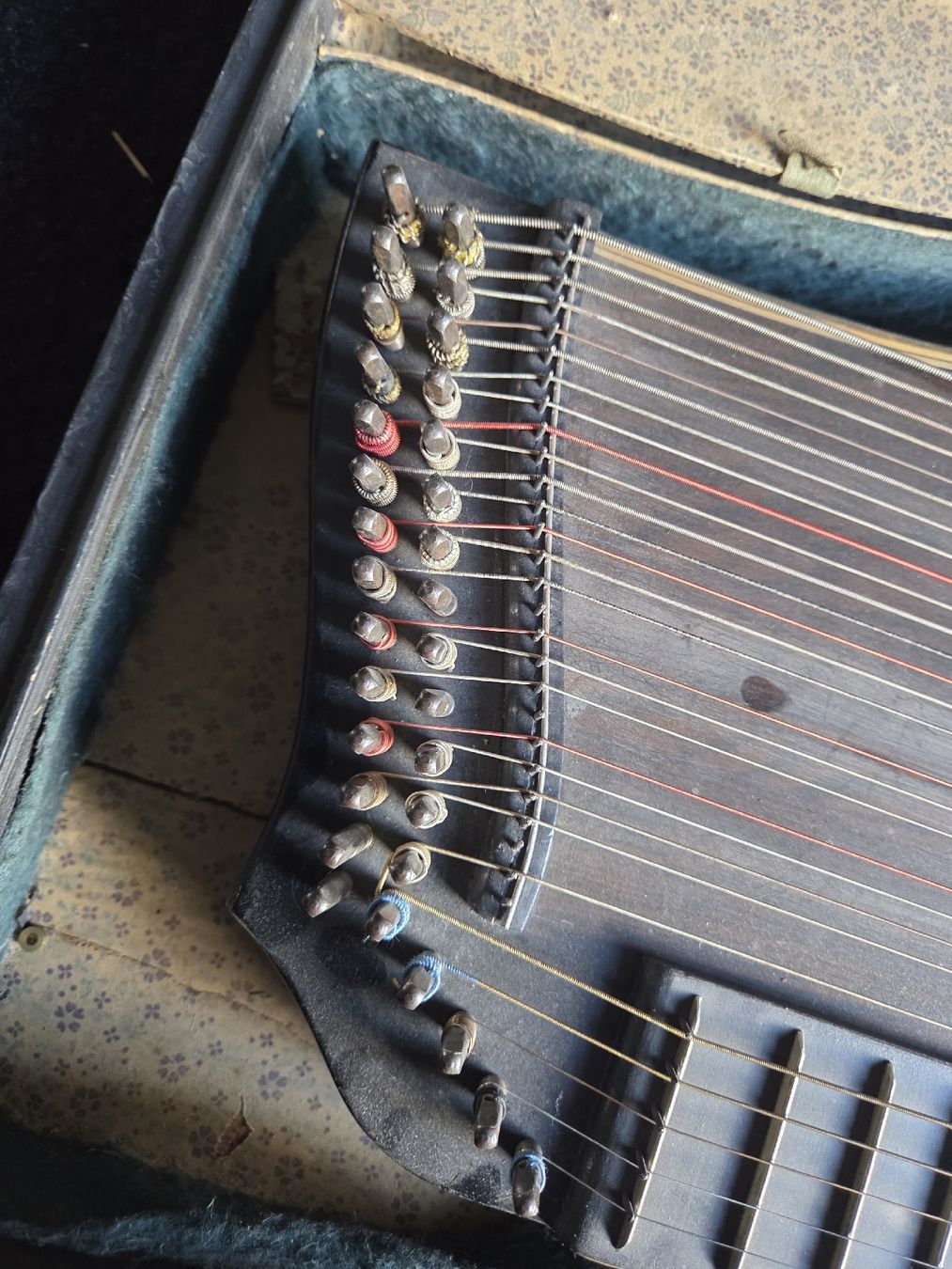 Instruments de musique: Zither mit Koffer, , mit Gebrauchsspuren – D'occasion à Bürglen OW par kov_h2fj 1