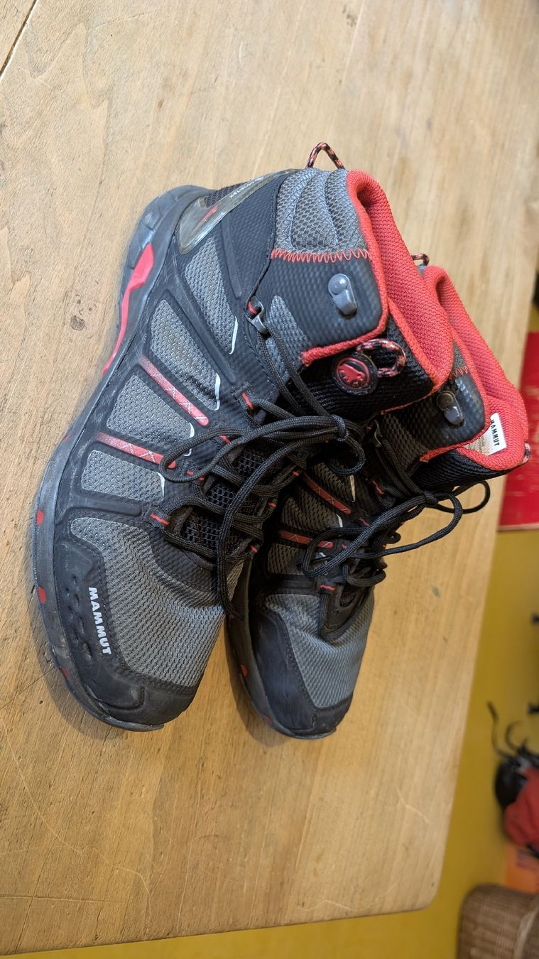 Herrenschuhe: wanderschuhe – Gebraucht aus lotzwil von pulfer21