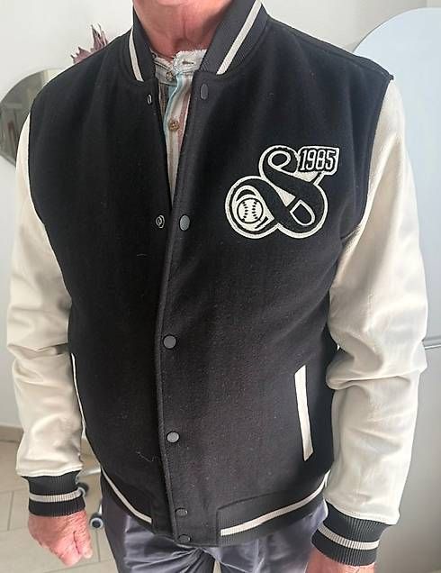 Jacken: College-Jacke  – Neu und originalverpackt aus Bellinzona von Moetzi1