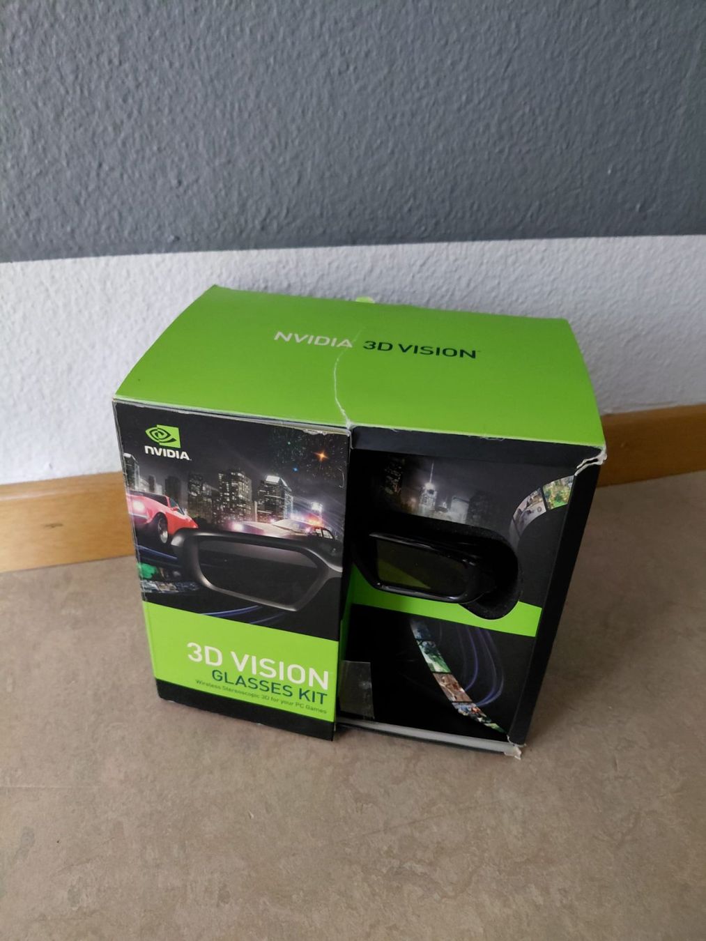 Occhiali & Lenti: NVIDIA 3D Vision Brille Neu, Verpackung beschädigt – Nuovo (secondo la descrizione) da Hergiswil NW venduto da swi_zcd7