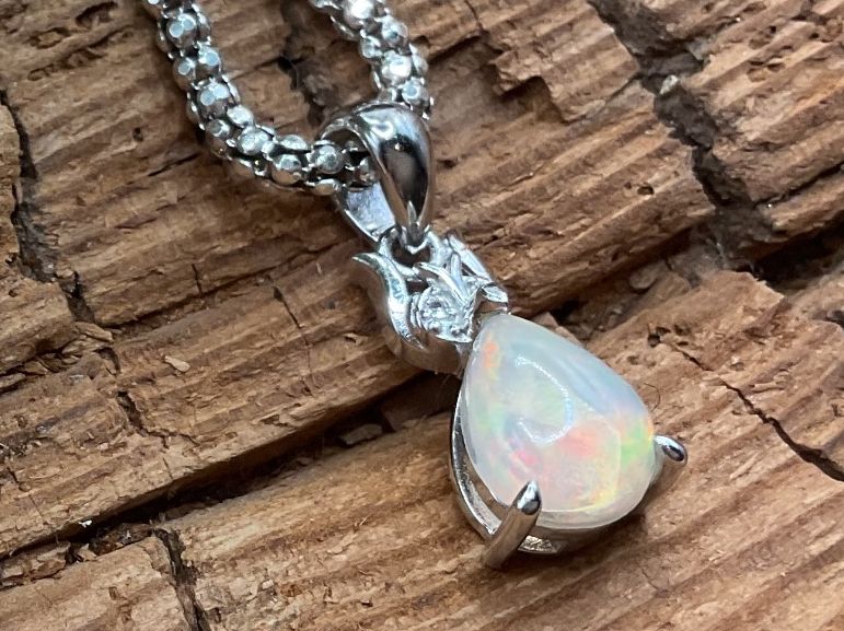 Ciondoli: Anhänger in Sterlingsilber mit Opal – Nuovo (secondo la descrizione) da Luzern venduto da S.Kern01 2