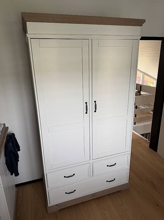 Armadi: Kleiderschrank – Usato da Erlinsbach SO venduto da 1Vinc1 1
